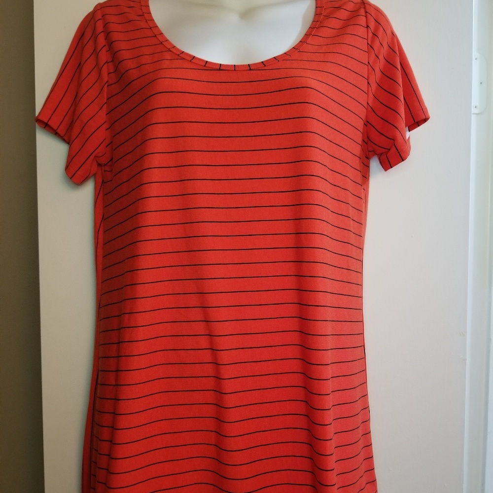 Lularoe Classic Tee